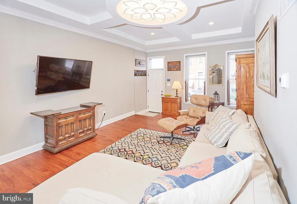 112 S Calhoun St in Baltimore, MD - Building Photo