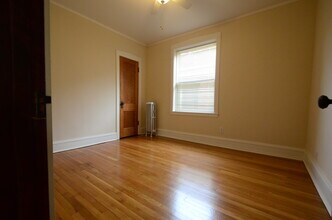 5956 N Magnolia Ave, Unit 2N in Chicago, IL - Foto de edificio - Building Photo