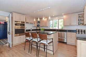 88 Perry Rd in Falmouth, MA - Building Photo - Building Photo