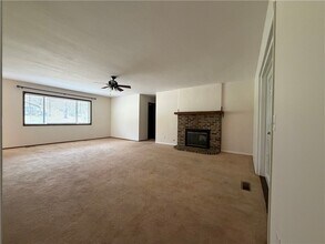 9108 Bluff Dr in Rogers, AR - Building Photo - Building Photo