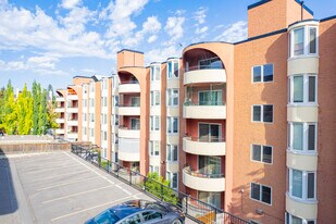 1451 21st Ave SW in Calgary, AB - Building Photo