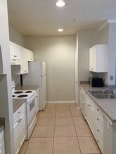 860 N Orange Ave in Orlando, FL - Building Photo - Building Photo