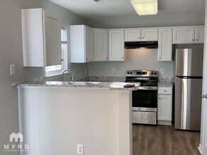 7412 Lowell Ridge Rd in Raleigh, NC - Foto de edificio - Building Photo