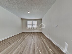 11667 Hillside Dr in Jacksonville, FL - Building Photo - Building Photo
