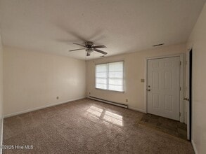 107 Queens Rd in Hubert, NC - Building Photo - Building Photo