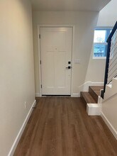 2047 W Corvina Ave in Visalia, CA - Building Photo - Building Photo