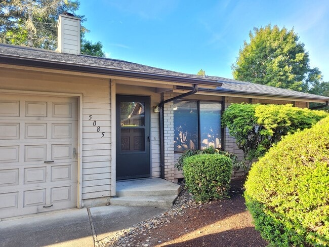 property at 5085 Kaufman Loop SE