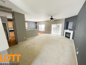 108 Pin Oak Ct in Easley, SC - Building Photo - Building Photo