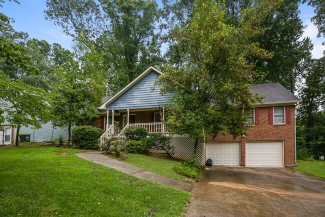 property at 2699 Barcelona Dr SW