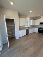 3914 Slab St in Roseville, CA - Building Photo - Building Photo