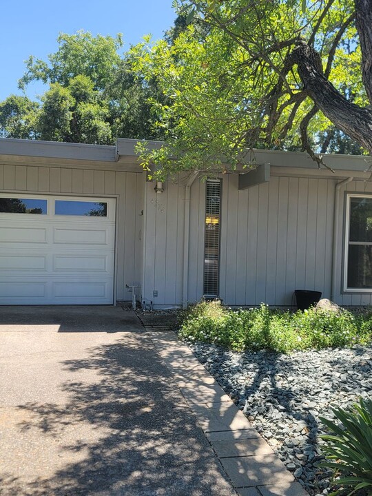 4774 River College Dr in Sacramento, CA - Building Photo