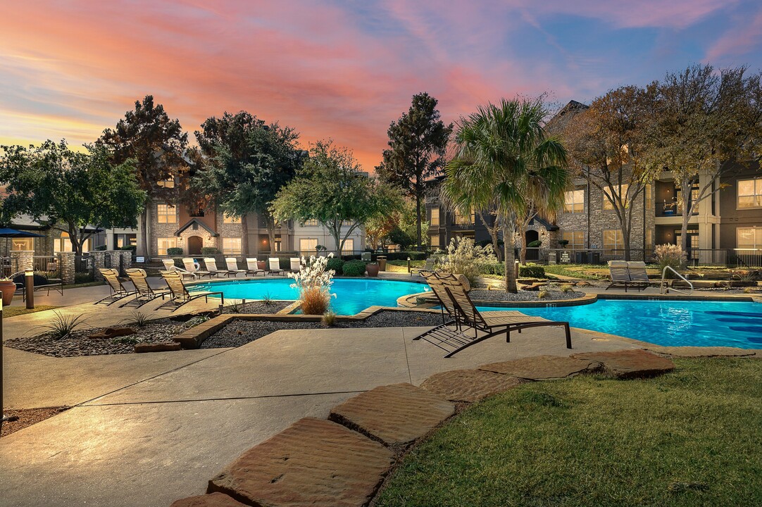 Lake Pointe in Fort Worth, TX - Foto de edificio