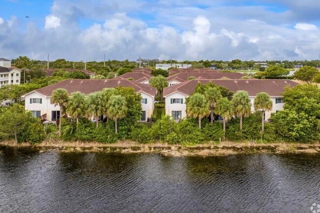 5122 NW 30th Ln in Fort Lauderdale, FL - Foto de edificio - Building Photo