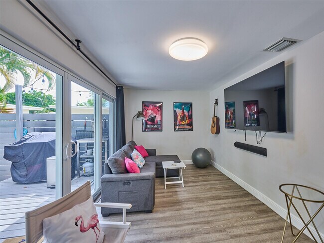 801 NE 15th St in Fort Lauderdale, FL - Building Photo - Building Photo