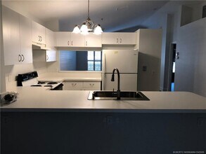 629 NW San Remo Cir in Port St. Lucie, FL - Building Photo - Building Photo