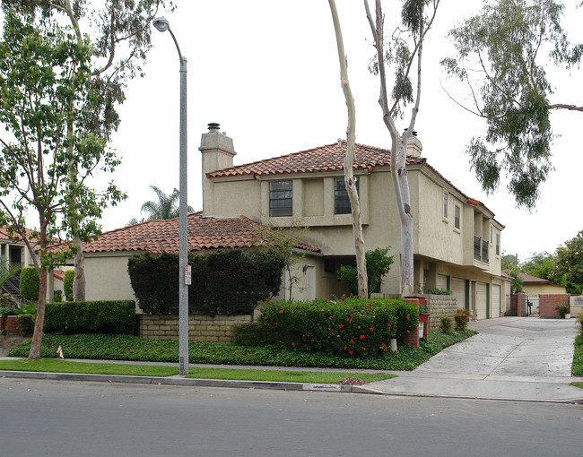 2625 Monte Carlo Dr in Santa Ana, CA - Building Photo - Building Photo