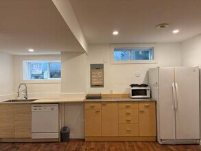 485 29th St E in North Vancouver, BC - Building Photo - Building Photo