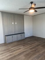 5507 Racetrack Ln in Mineral Wells, TX - Building Photo