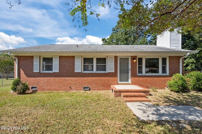 2503 Country Club Rd in Jacksonville, NC - Building Photo - Building Photo