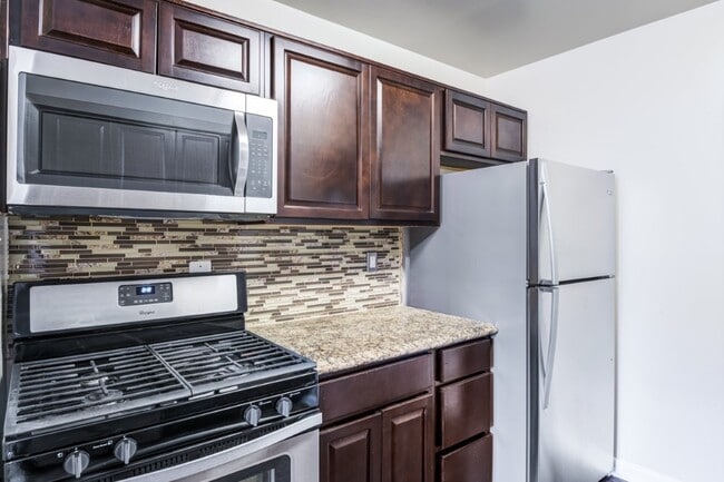 Willow Lake Apartment Homes