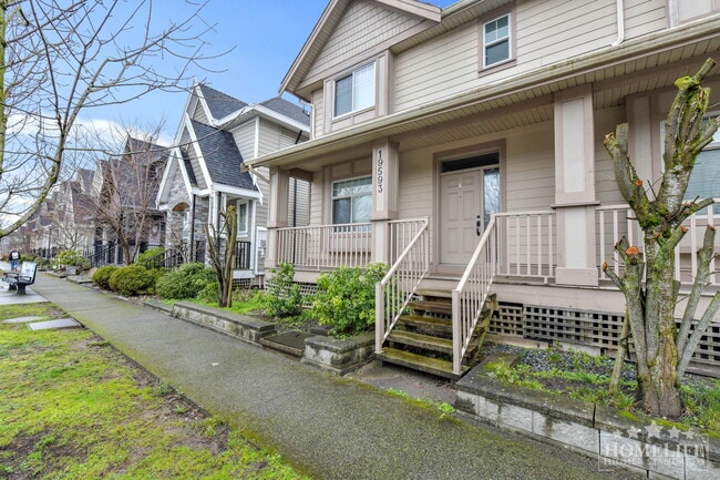 property at 19593-19572 72 Ave