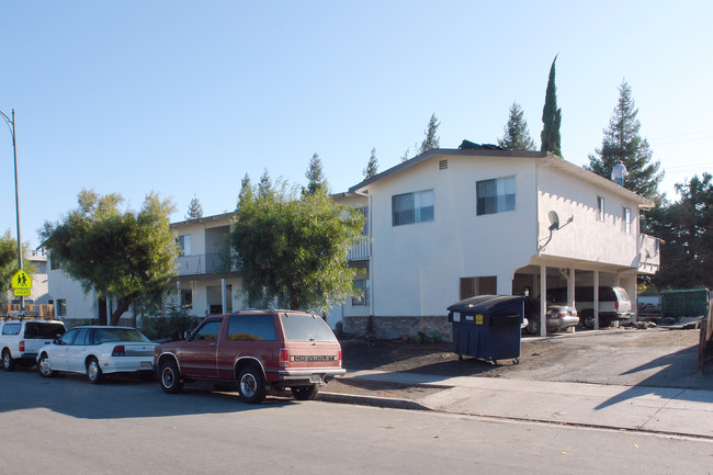 730 San Juan Dr in Sunnyvale, CA - Foto de edificio - Building Photo