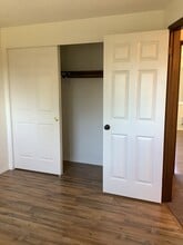 214 S French Ave, Unit 4 in Arlington, WA - Foto de edificio - Building Photo