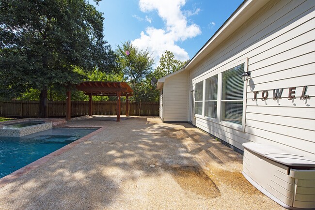 property at 46 N Planchard Cir