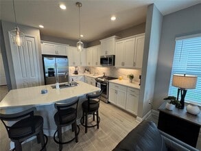 18057 Franklin Park Ct in Venice, FL - Building Photo - Building Photo