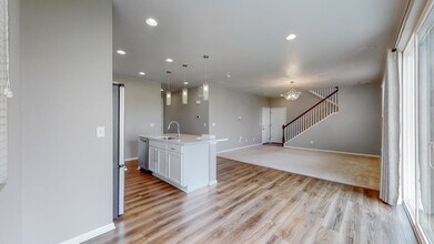 5442 Eagle Creek Dr in Timnath, CO - Building Photo - Building Photo