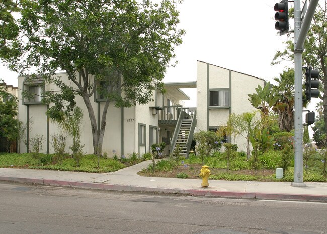 8757 Mira Mesa Blvd in San Diego, CA - Building Photo - Building Photo