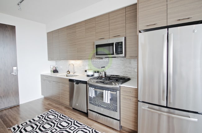 property at 840 N Orleans St