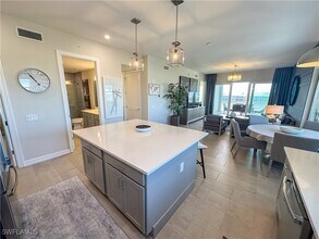 163 Indies Dr E in Naples, FL - Building Photo - Building Photo