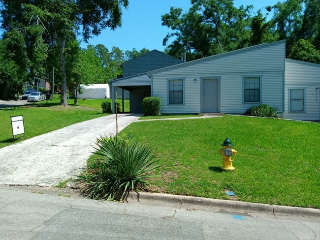 Darryl Drive Duplex