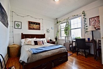 1691 Commonwealth Ave, Unit 22 in Boston, MA - Building Photo - Building Photo