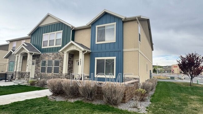property at 3607 E Sapphire Creek Ln