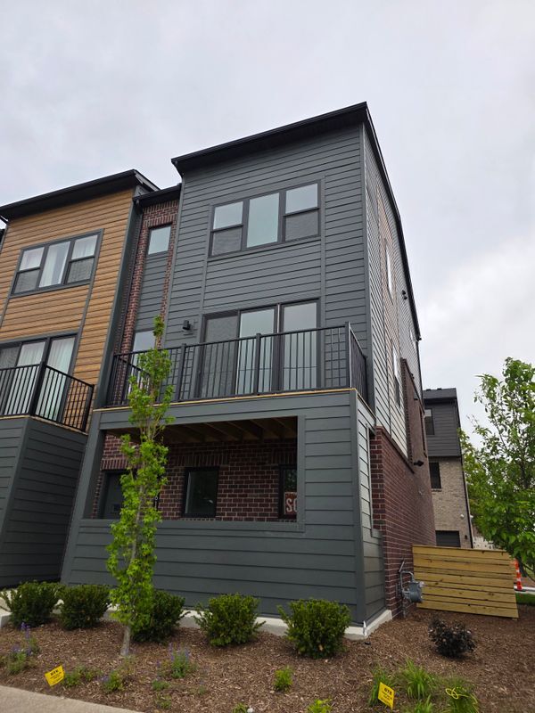 property at 3610 Trumbull
