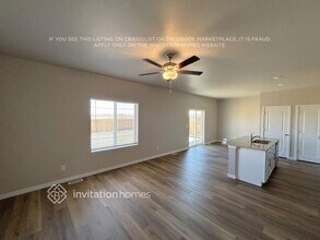 7338 Green River Ave in Frederick, CO - Foto de edificio - Building Photo