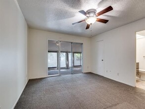 1800 Navajo Pl in Irving, TX - Building Photo - Building Photo