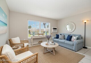 390 W Cocoa Beach Causeway in Cocoa Beach, FL - Building Photo - Building Photo