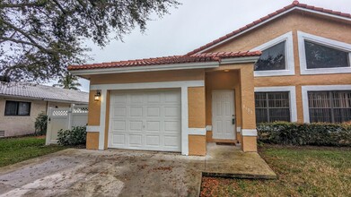 3193 NW 118th Dr in Coral Springs, FL - Building Photo - Building Photo