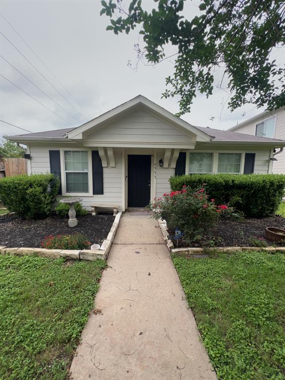property at 6333 Settlers Square Ln