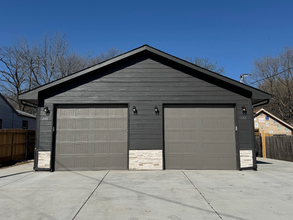 341 N Joann St in Wichita, KS - Foto de edificio - Building Photo