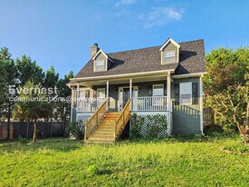 117 Thornwood Dr in Cartersville, GA - Building Photo