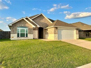 941 Sundance Ln in Bentonville, AR - Building Photo - Building Photo