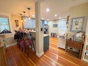 211 W 8th St in Boston, MA - Building Photo - Building Photo