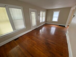 1110 Clover St in South Bend, IN - Building Photo - Building Photo