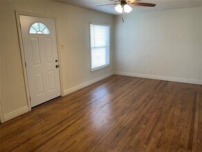 2430 Dunloe Dr in Dallas, TX - Building Photo - Building Photo