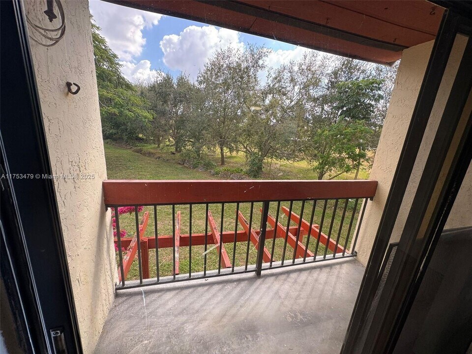 8650 SW 149th Ave in Miami, FL - Building Photo