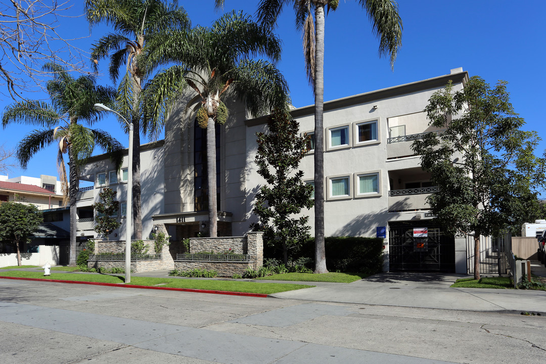 Ross and Durant Apartments in Santa Ana, CA - Building Photo